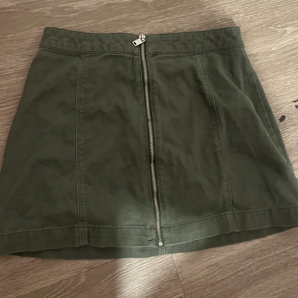 Size small skirt army green mini skirt